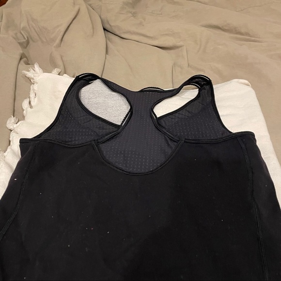 Lululemon Tank - built in bra - Picture 5 of 9